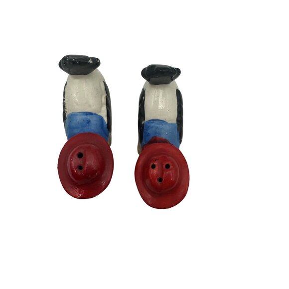 Pair Of Ceramic Cowboy Crow Salt & Pepper Shakers Hand-Painted Farmhouse - Picture 2 of 8